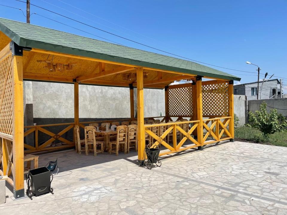 Golden Seconds Hotel Ереван Екстериор снимка