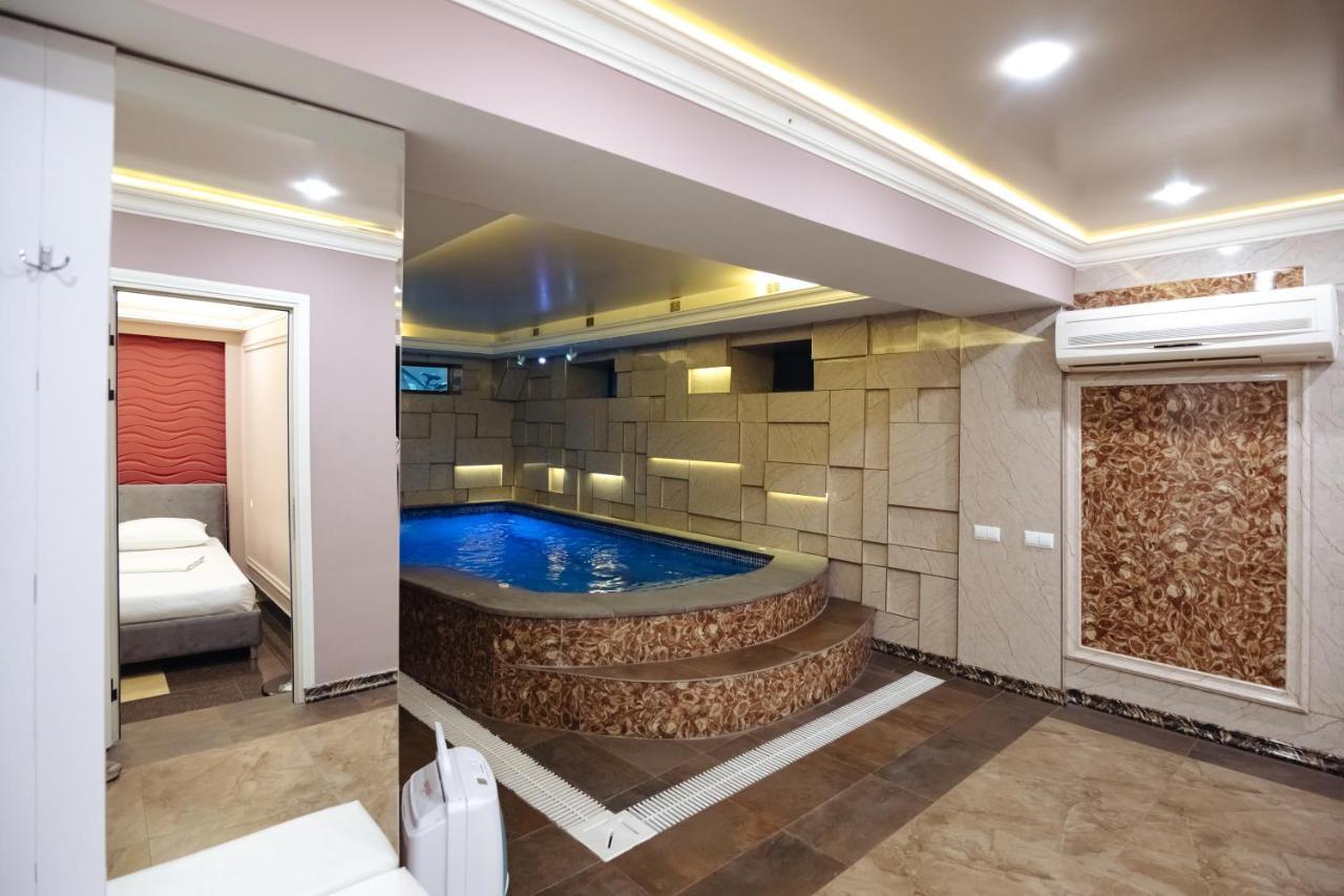 Golden Seconds Hotel Ереван Екстериор снимка