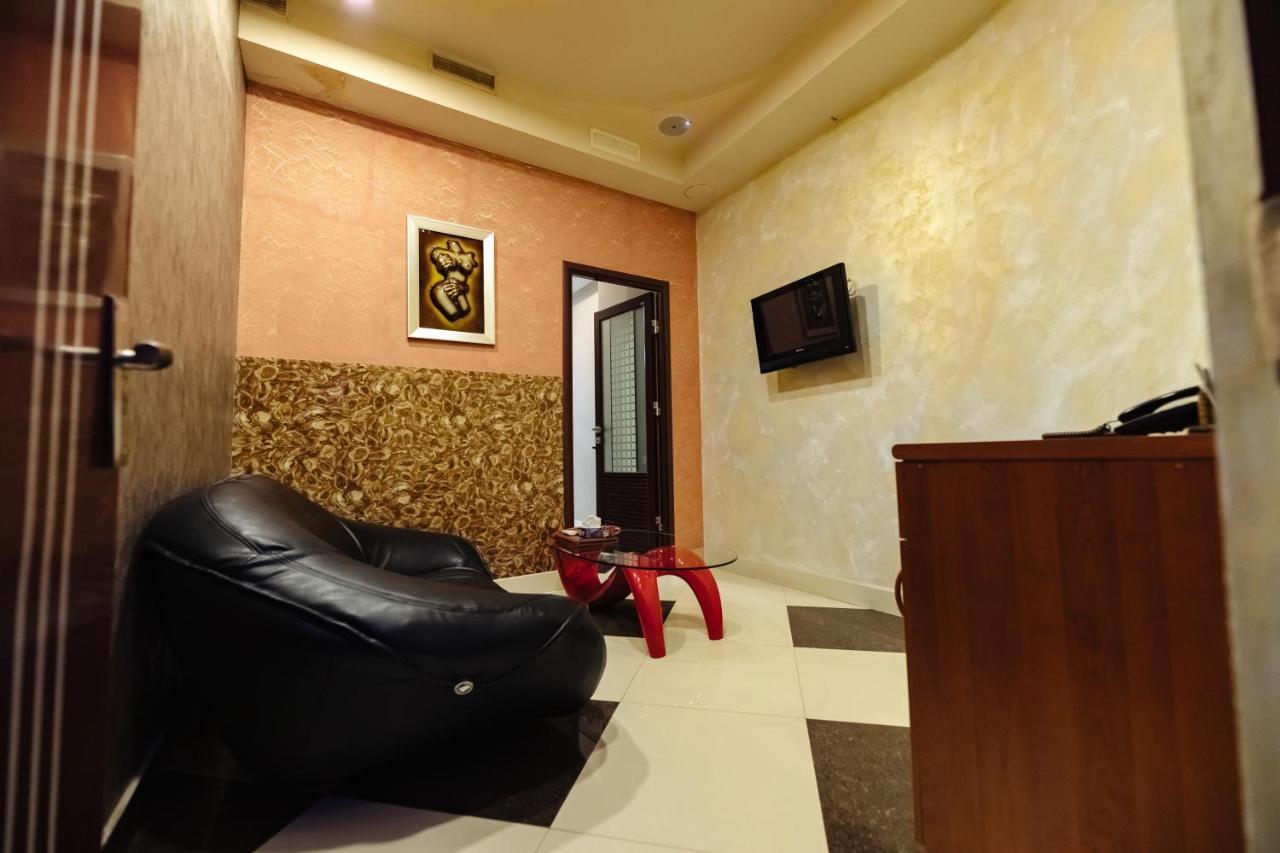 Golden Seconds Hotel Ереван Екстериор снимка