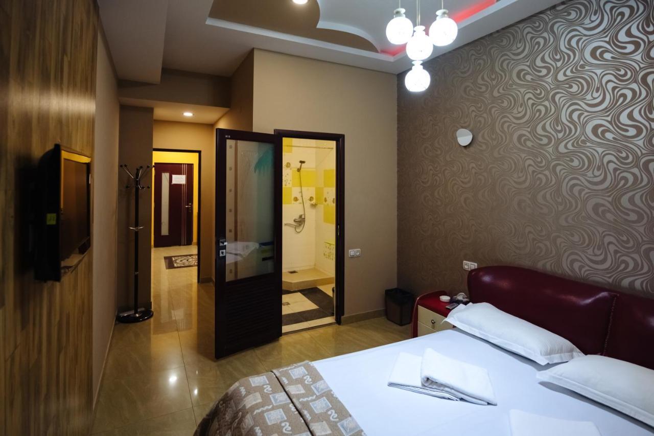 Golden Seconds Hotel Ереван Екстериор снимка