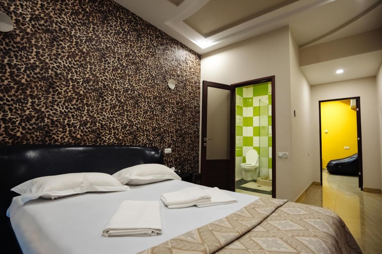 Golden Seconds Hotel Ереван Екстериор снимка
