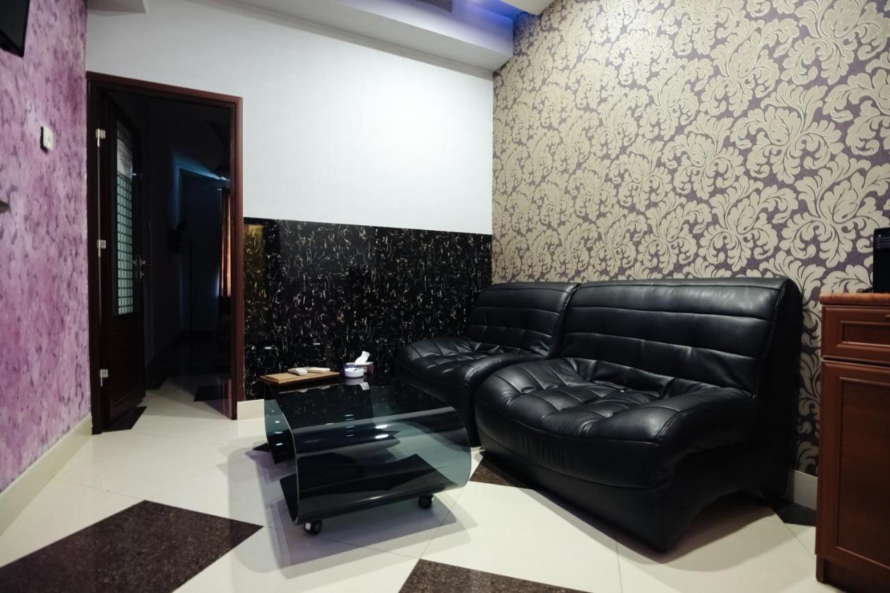 Golden Seconds Hotel Ереван Екстериор снимка