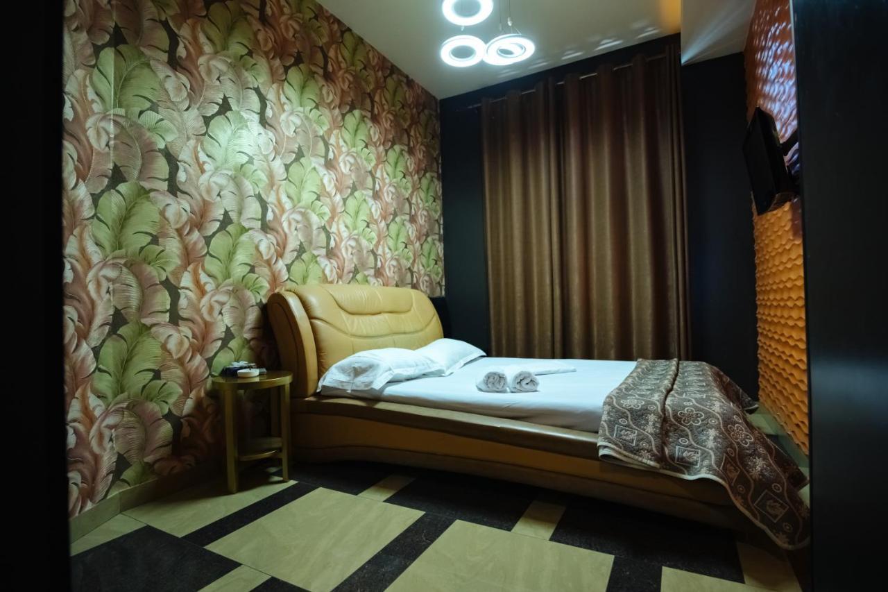 Golden Seconds Hotel Ереван Екстериор снимка