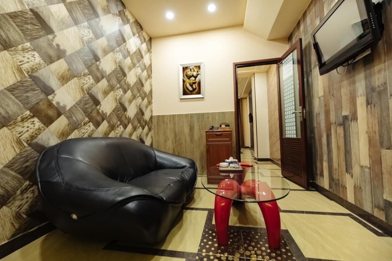 Golden Seconds Hotel Ереван Екстериор снимка