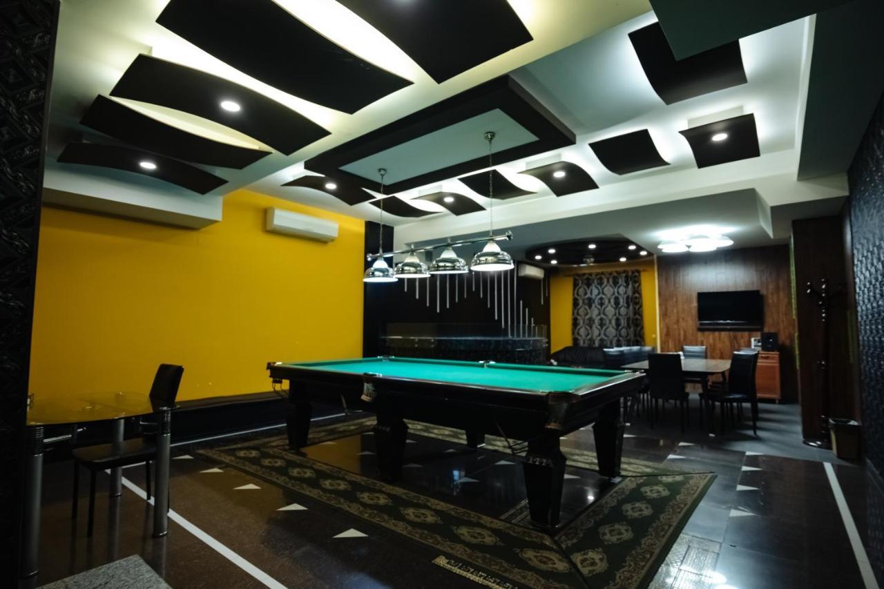 Golden Seconds Hotel Ереван Екстериор снимка
