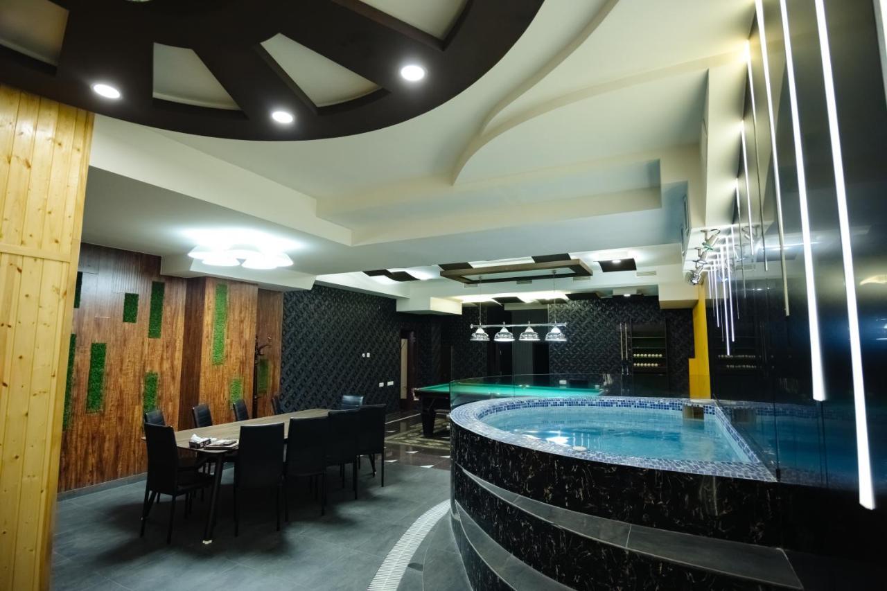 Golden Seconds Hotel Ереван Екстериор снимка