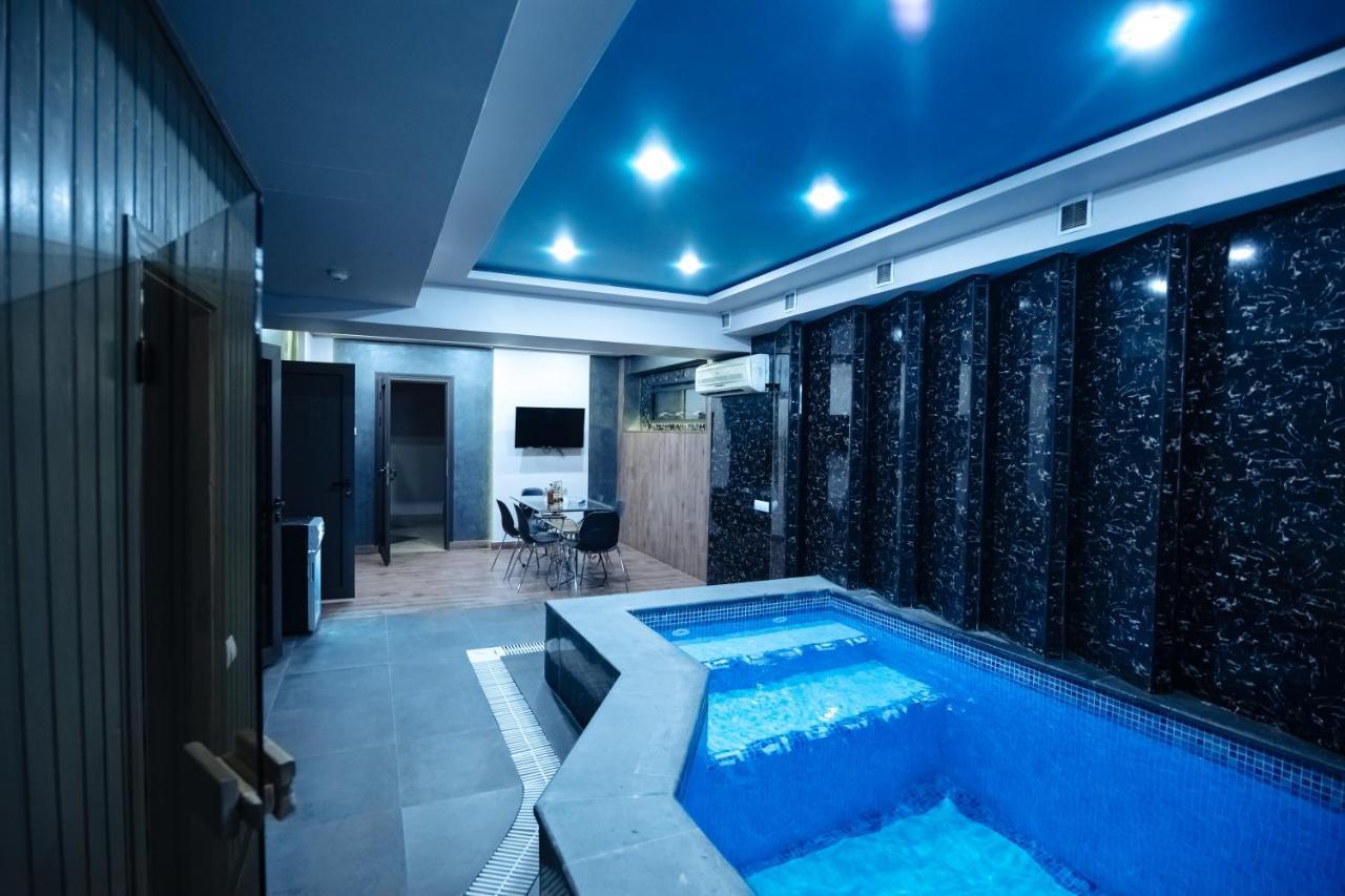 Golden Seconds Hotel Ереван Екстериор снимка
