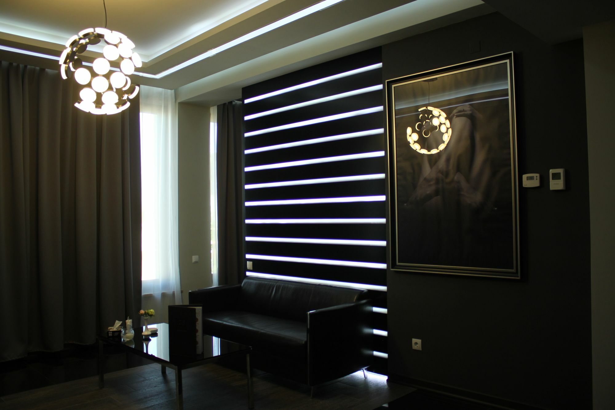 Golden Seconds Hotel Ереван Екстериор снимка