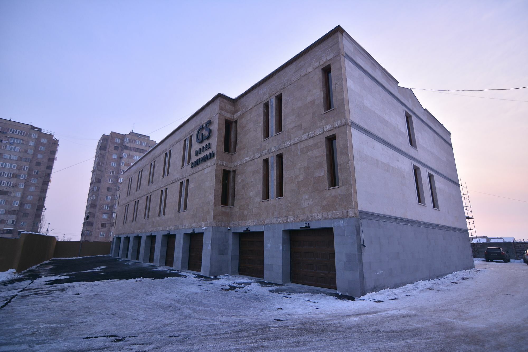 Golden Seconds Hotel Ереван Екстериор снимка